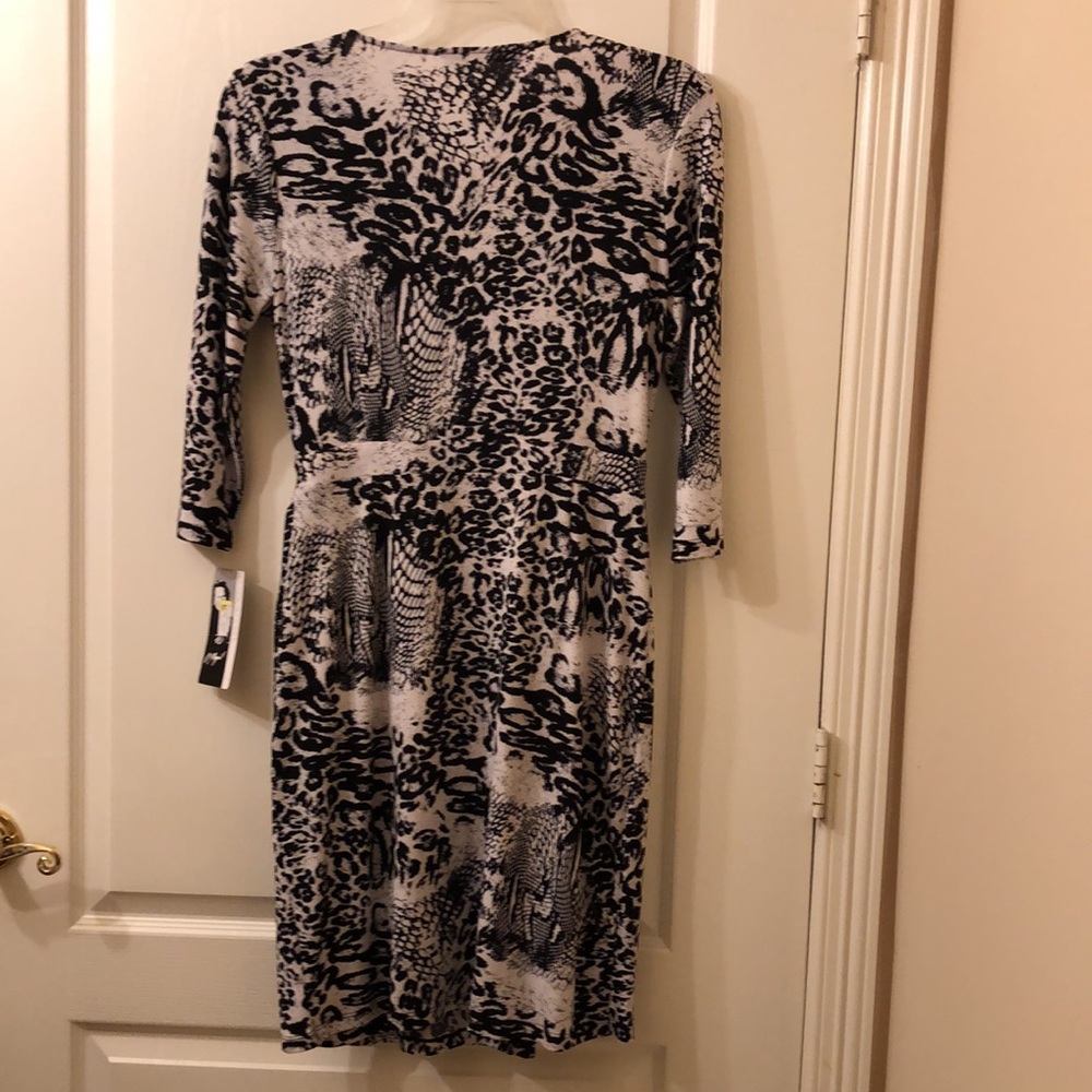 Ladies dress , size Medium, New with tag. - Picture 2 of 7